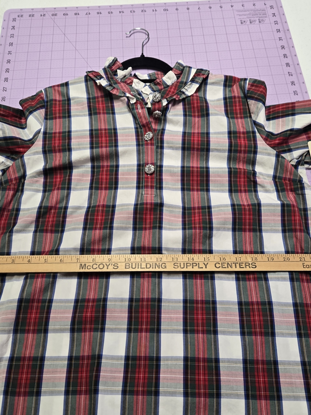 St. John’s Bay Plaid Ruffle Blouse Women’s Large 100% Cotton NWT Jeweled Buttons - Picture 6 of 13